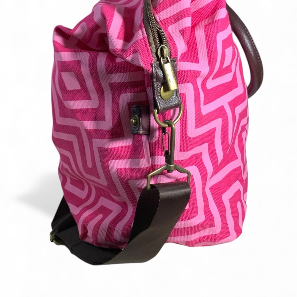 Vibrant Pink Geometric Travel Bag - Picture 3 of 7